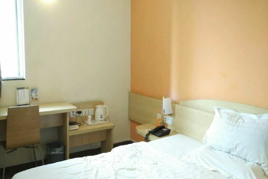7Days Inn Guangzhou Tianhe Tianpingjia Subway Station Екстер'єр фото